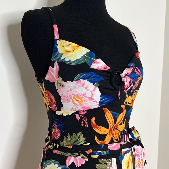 GUESS Black Floral Jumpsuit XS - Picture 3 of 7